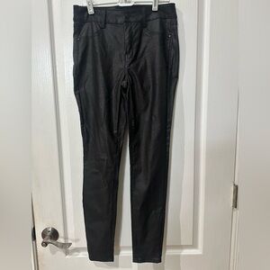 Signature studio size 6 black alligator print skinny pull on jeans/leggings NWOT